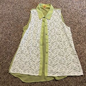 Beautiful sheer back lace top